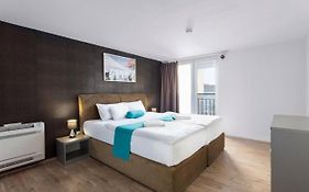 Hotel Mika Downtown